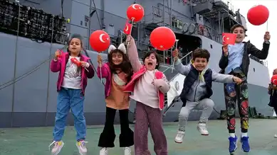 23 Nisan'da 23 Gemi Halkın Ziyaretine Açıldı