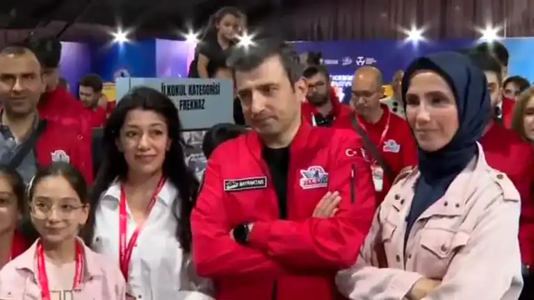 Bayraktar: TEKNOFEST, Özgüven Devrimi! Bayraktar: TEKNOFEST, Özgüven Devrimi!